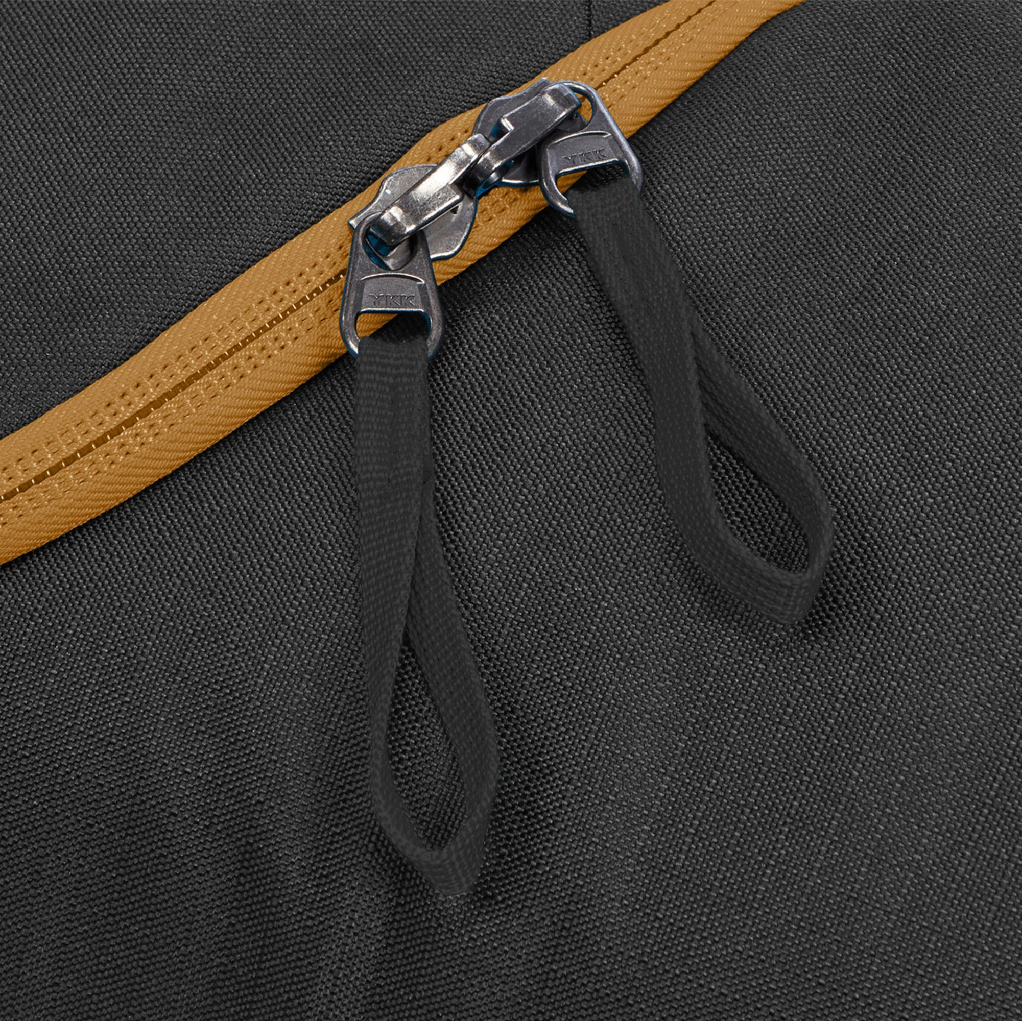 Thule Roundtrip Ski Roller Bag 6 Thule Roundtrip Ski Roller Bag - Image 4