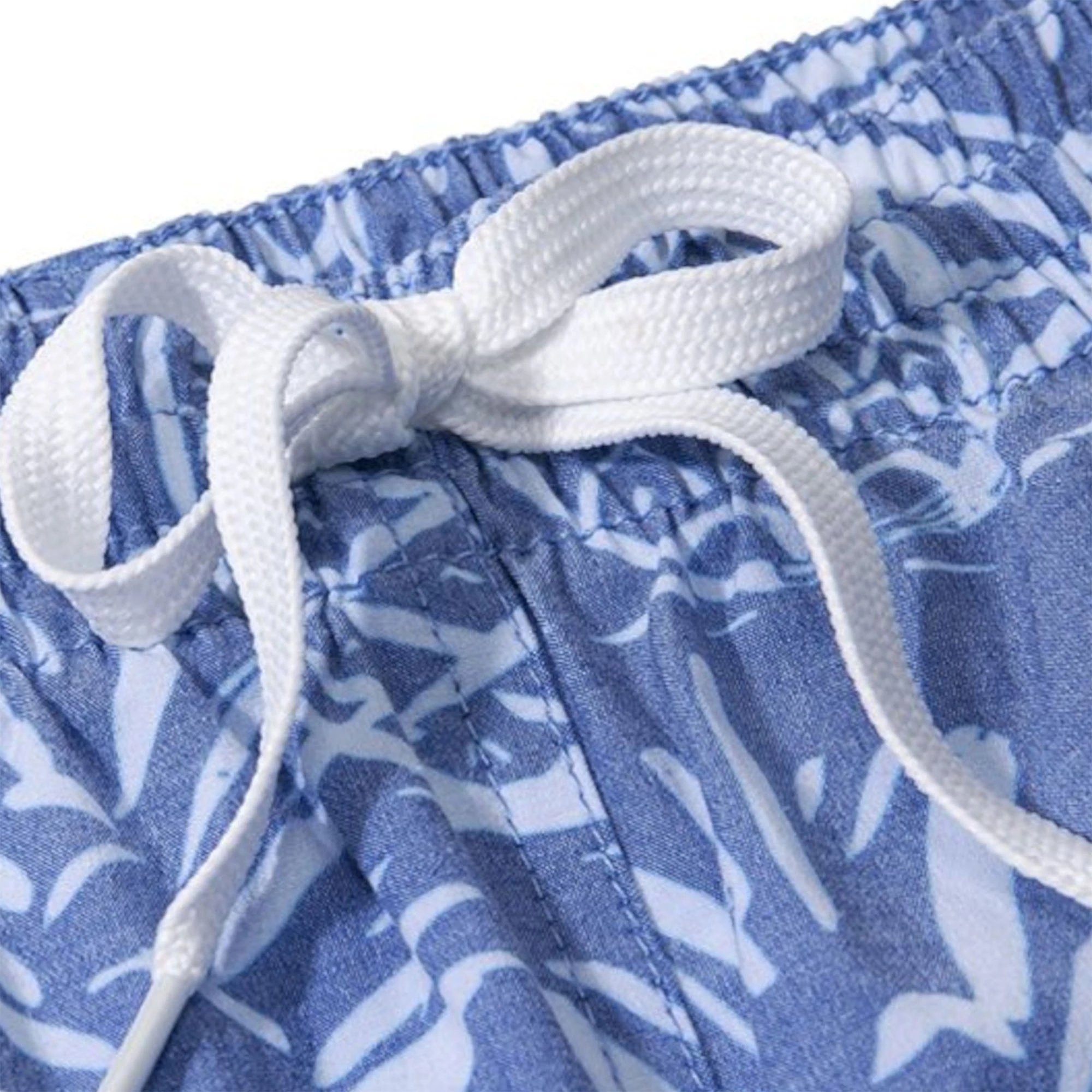 Chubbies Mens The Thigh-Napples 5.5" Swim Trunks 4 Chubbies Mens The Thigh-Napples 5.5" Swim Trunks - Image 2