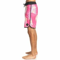 Quiksilver Mens SurfSilk Scallop 19" Boardshorts -ONeill Shop ad769ca5 5968 4695 b473 81199073c88e